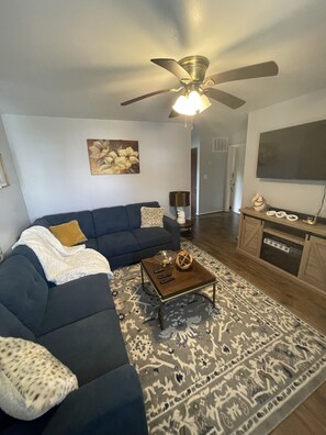 Smart TV, fireplace