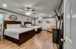 10 bedrooms, WiFi, bed sheets - ATL-Multi Home 2 Homes Listing-Sleeps 26 (College Park)