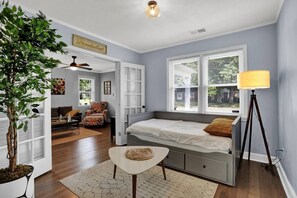 3 chambres, fer et planche Ă repasser, Wi-Fi, draps fournis