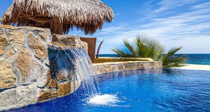 Villa Hacienda del Mar
On the Beach, Infinity Pool & Spa, Priv Pickleball Court