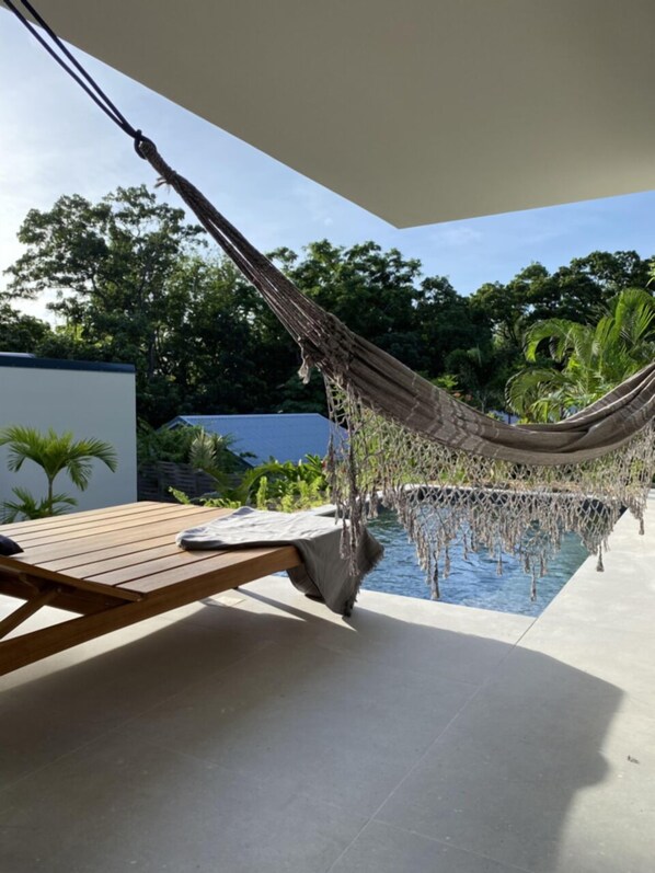 Outdoor pool, sun loungers - lune de miel (Deshaies)