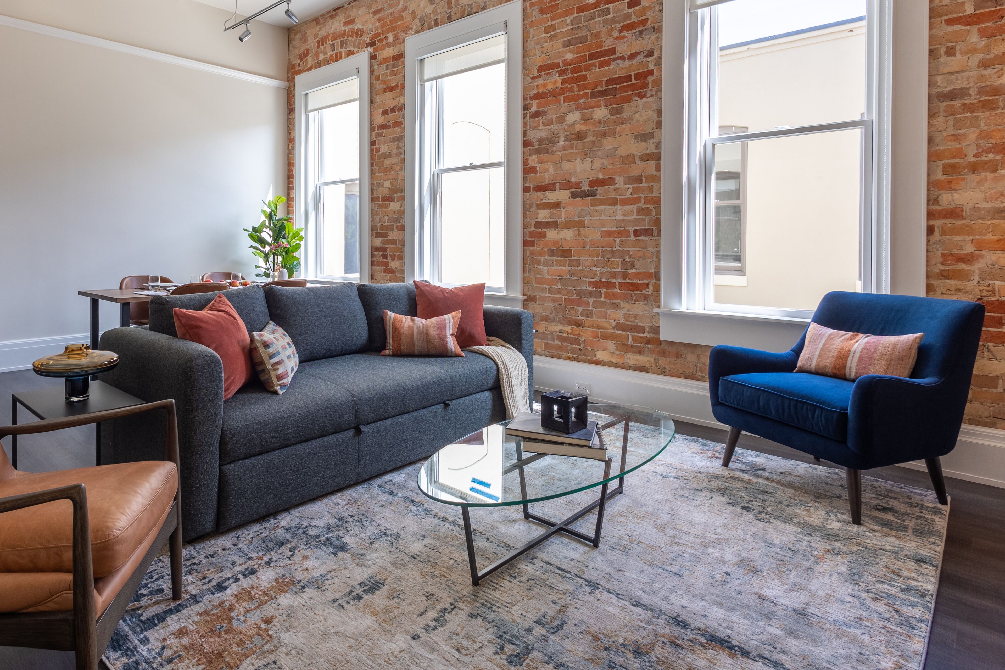 智能电视、办公室