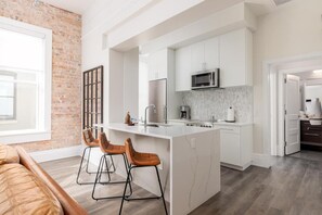 Dishwasher, kitchen islands