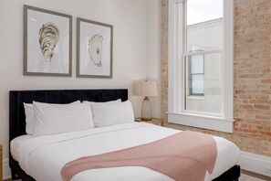 2 chambres, fer et planche à repasser, accès au Wi-Fi (inclus)