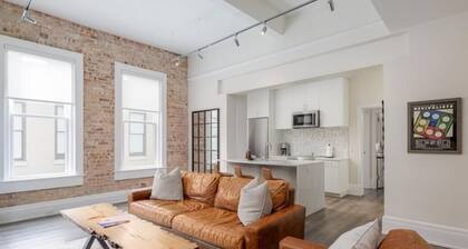 To Geaux Cups Luxury in this stunning