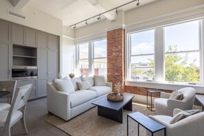 Unclassified image, 2 of 21, button - Palafox Oasis at the Brent Lofts (Pensacola)