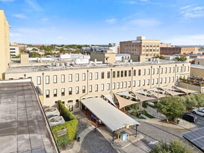 Unclassified image, 4 of 19, button - Pura Vida at The Brent Lofts (Pensacola)