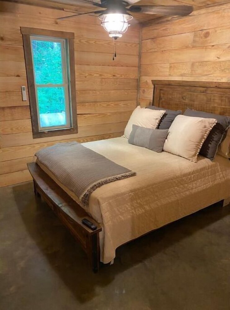 Rustic Cabin Near Lake Ouachita Royal Vrbo