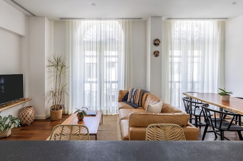 Casa Mallet by Wynwood House