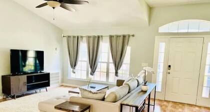 Spacious 3BR home with HEATED POOL in Ocala
