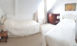 6 bedrooms, iron/ironing board, travel cot, free WiFi