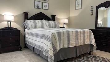 1 soverom, strykejern/-brett, wi-fi (inkludert) og sengetøy