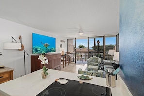 Interior - MauiVista book NOW for spring/summer
 Relax-Work-Play in this tropical getaway! (Kihei)