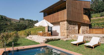 Casa do Lagar by Quinta de ReciĂŁo