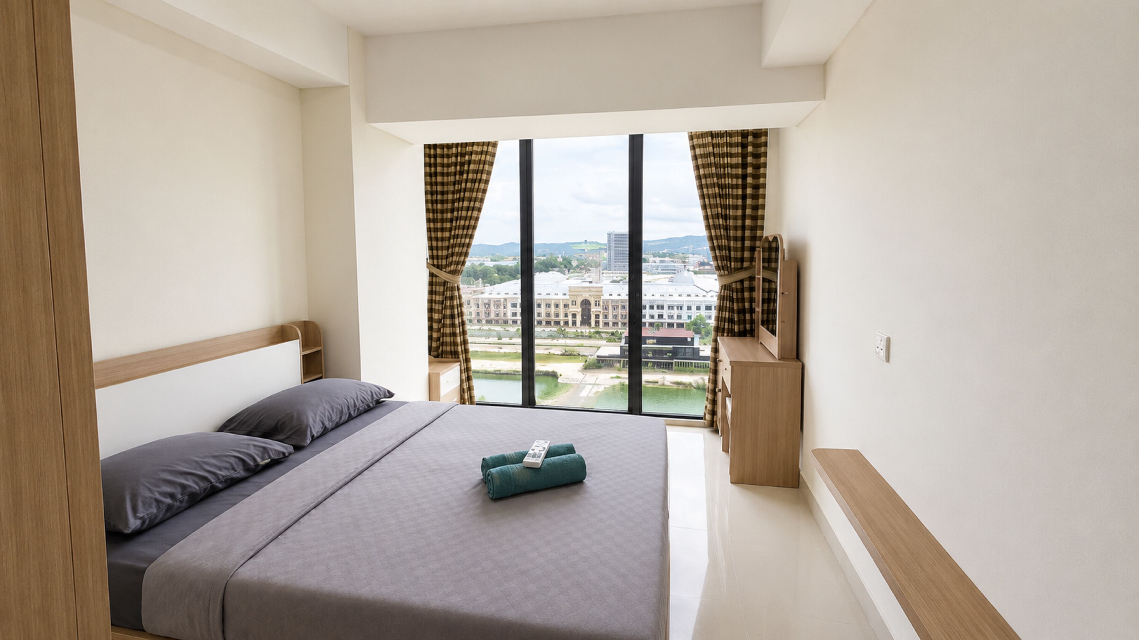 Deluxe-Apartment | Schreibtisch, Verdunkelungsvorhänge, Bettwäsche