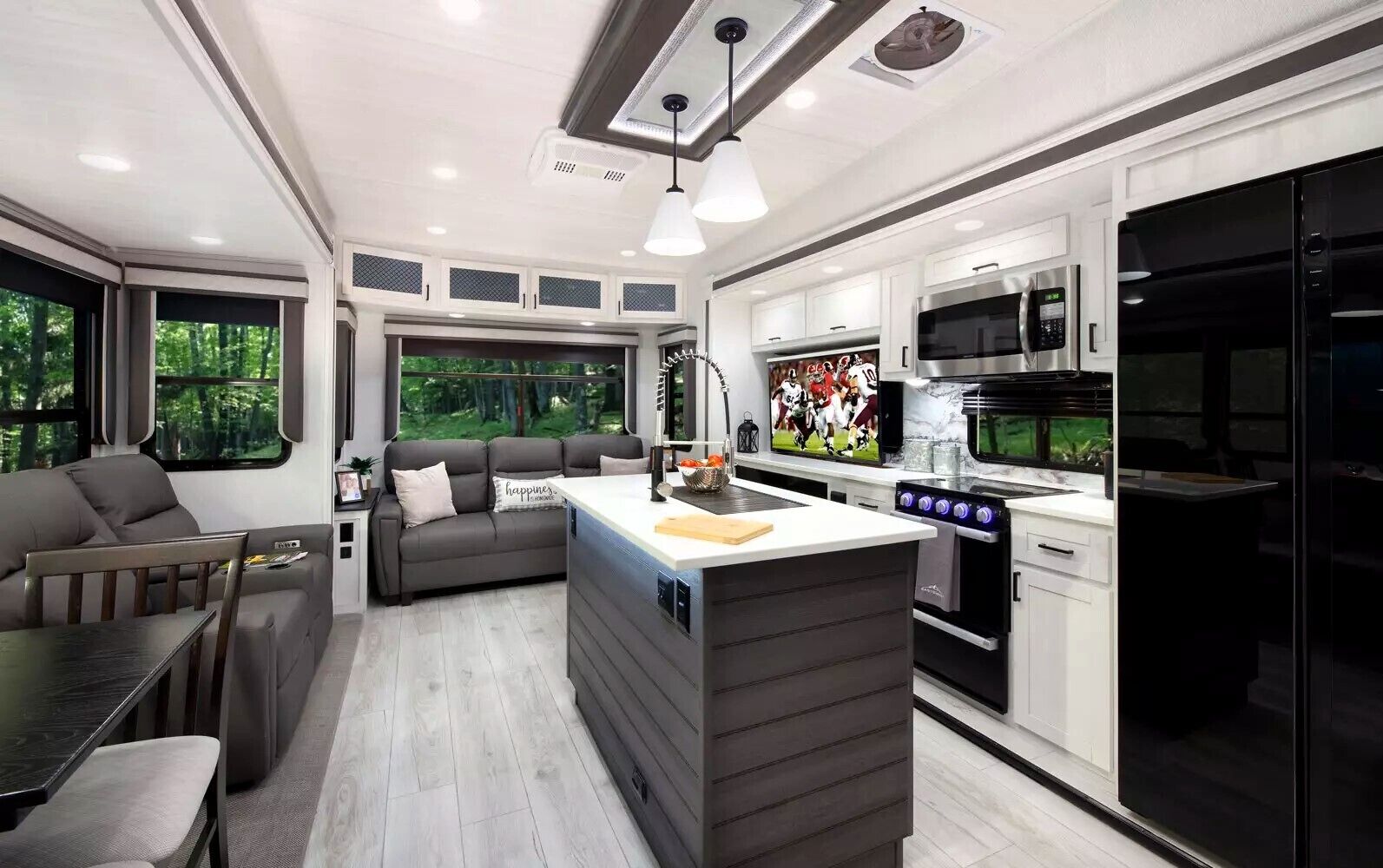 Living area & Kitchen