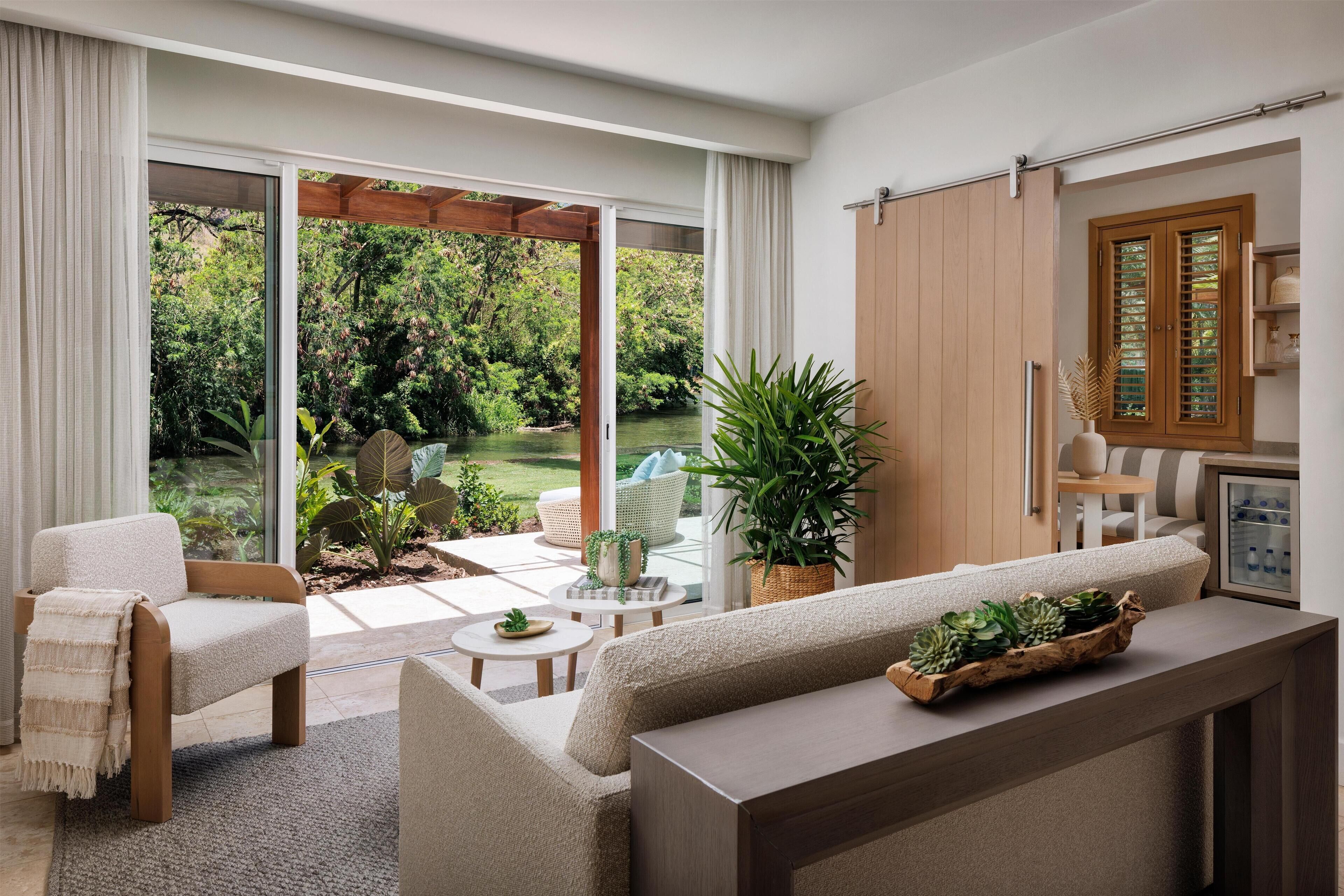 Garden Butler Suite with Patio Tranquility Soaking Tub (VG) | In-room safe, iron/ironing board, free WiFi