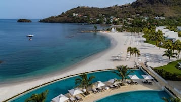 Plage privée, sable blanc