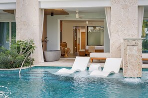 Bamboo Palm Club Swim-up Room with Patio Tranquility Soaking Tub (SUP) | View from room