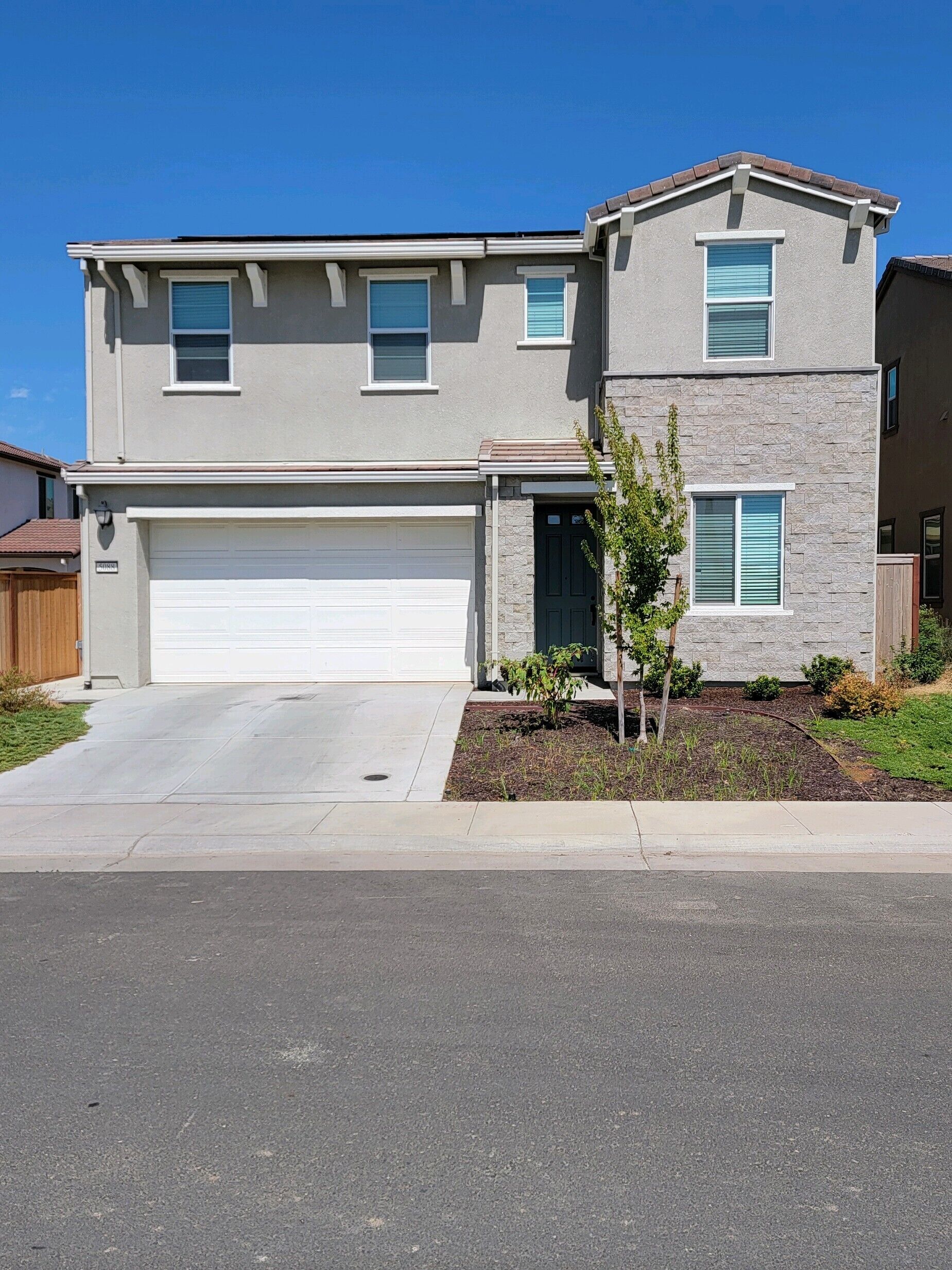 New Built, pets, 30+Day, insurance stays, corporate stay