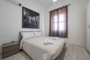 2 chambres, fer et planche à repasser, Wi-Fi, draps fournis