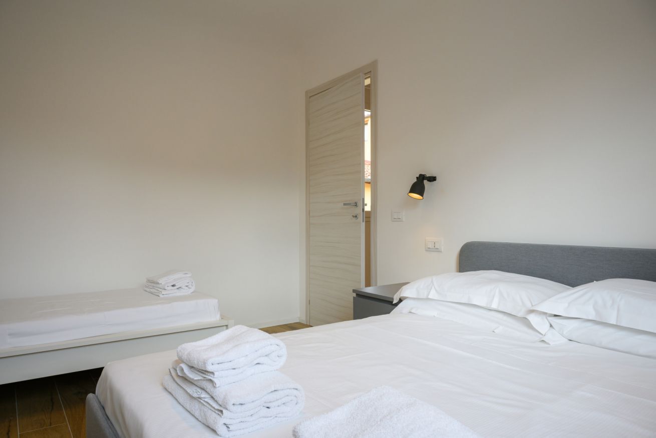 1 bedroom, iron/ironing board, bed sheets