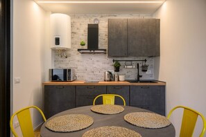 Dining - Sapiti Modern in Florence by Mmega (Firenze)