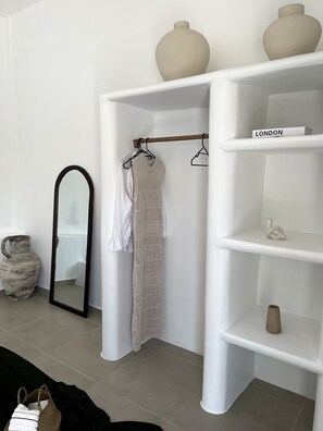 Quarto casal superior | Escrivaninha, espaço de trabalho para notebook