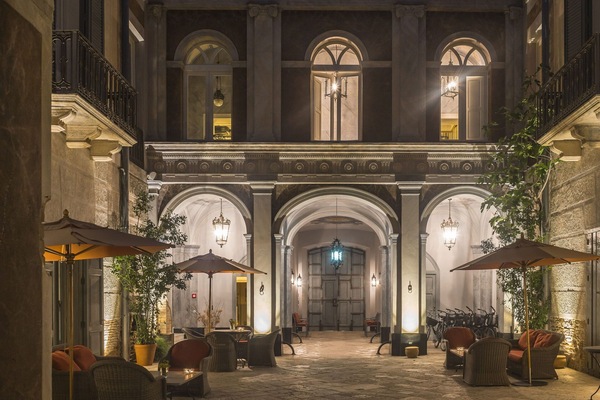 Activities, Amenities, Balcony / Terrace / Patio, Building Exterior, Spring, Summer