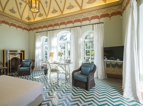 9 bedrooms, iron/ironing board, travel cot, free WiFi