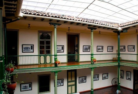 Exterior. JOMALEY REAL HOTEL