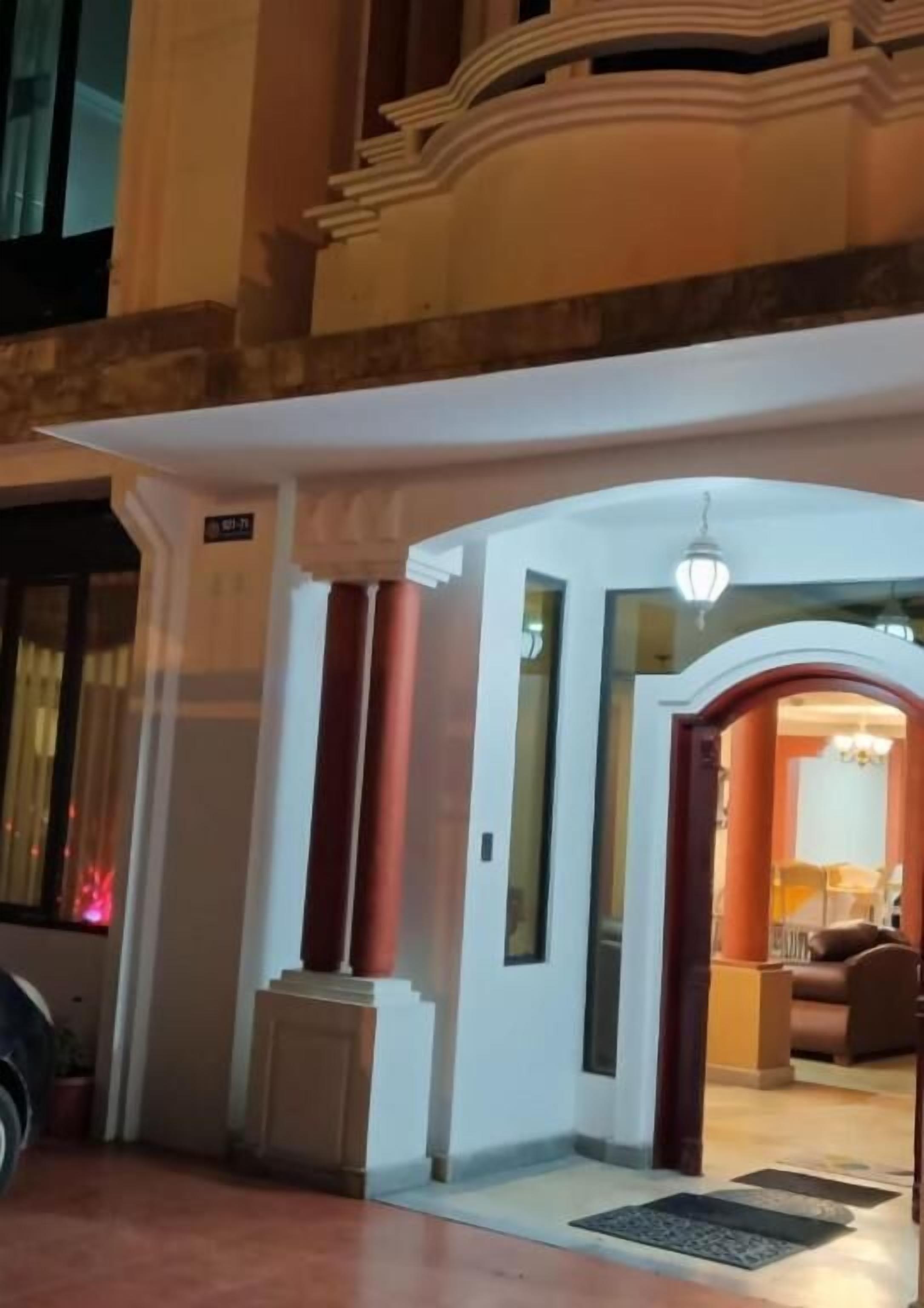 Mặt tiền nơi lưu trú