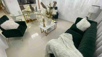 TV connectée, médiathÚque, chaßne hi-fi, écrans d'ordinateur