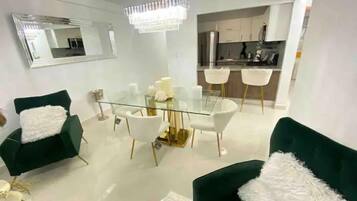 智能電視、音樂庫、音響、電腦螢幕