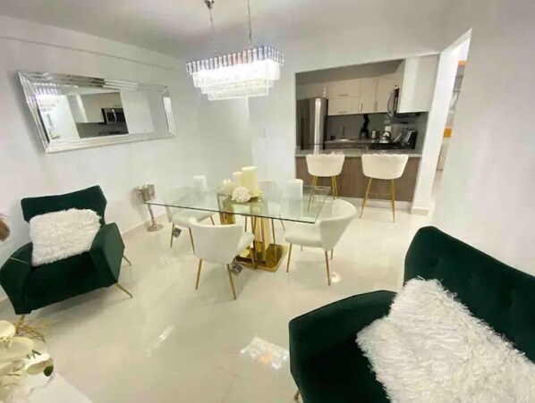 Smart TV, music library, stereo, computer monitors