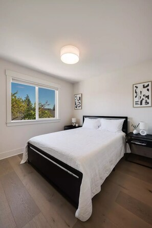 4 Schlafzimmer, Bügeleisen/Bügelbrett, WLAN, Bettwäsche