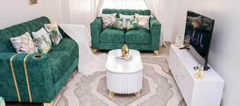 Cozy 3Bedroom with a pool and a gym near Airport and SGR-gwg