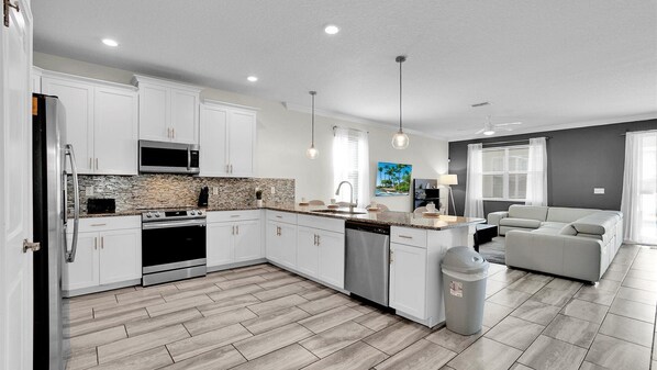 House, Multiple Beds, Pool Access (HZD9036) | Private kitchen | Fridge, microwave, oven, stovetop