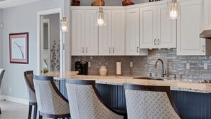 Casa, várias camas, acesso à piscina, vista para a piscina (UHA14207) | Parte interna