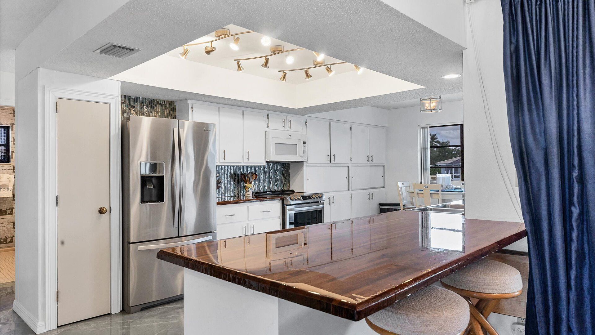 House, Multiple Beds, Pool Access (ECC2310) | Private kitchen | Fridge, microwave, oven, stovetop