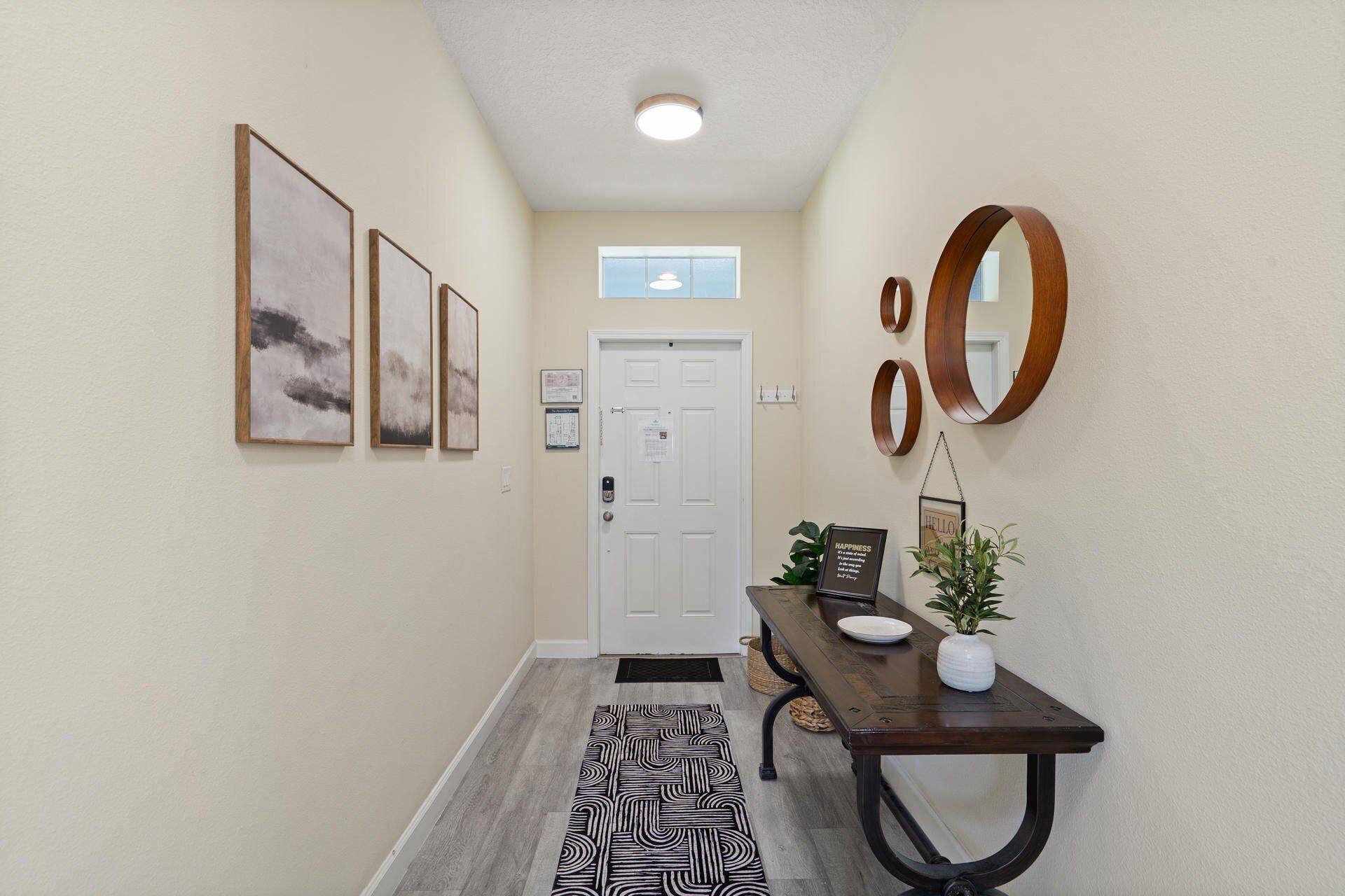 House, Multiple Beds, Pool Access (BIS8948) | Interior