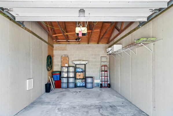Condo, Multiple Beds, Hot Tub, Ocean View (MPR8735-303B) | Interior
