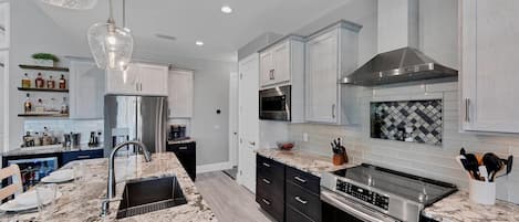 Maison, plusieurs lits, accès piscine, vue piscine (BGC13831) | Cuisine privée