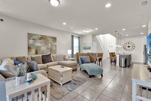 Hus, flere senger, adgang til basseng (RHS9030) | Oppholdsområde