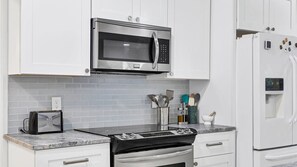 House, Multiple Beds, Patio, Ocean View (NVS2400) | Private kitchen | Fridge, microwave, oven, stovetop