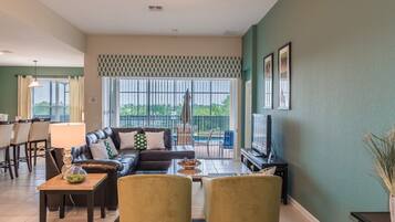 House, Multiple Beds, Pool Access (AF2568) | Living area