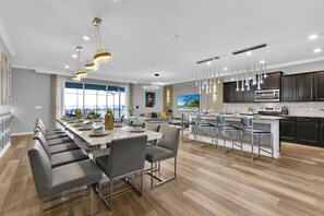 Casa, letti multipli, accesso alla piscina (LNA3731) | Ristoranti