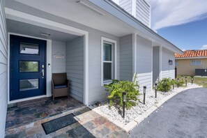 Exterior detail - 280 Belvedere Court (Punta Gorda)