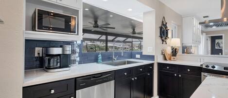 Maison, plusieurs lits, accès piscine (BVC280) | Cuisine privée