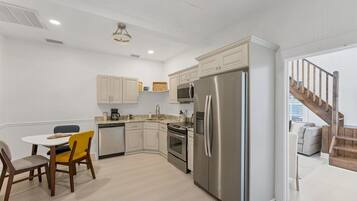 Apartment, 1 Queen Bed with Sofa bed, Patio, City View (TAY307-B) | Private kitchen | Fridge, microwave, oven, stovetop